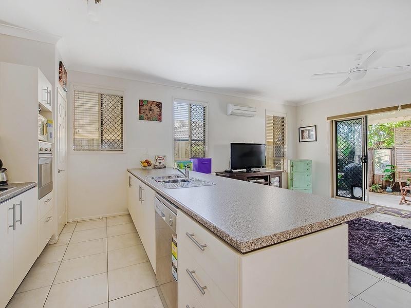 21 Barrine Crescent, Caloundra West QLD 4551