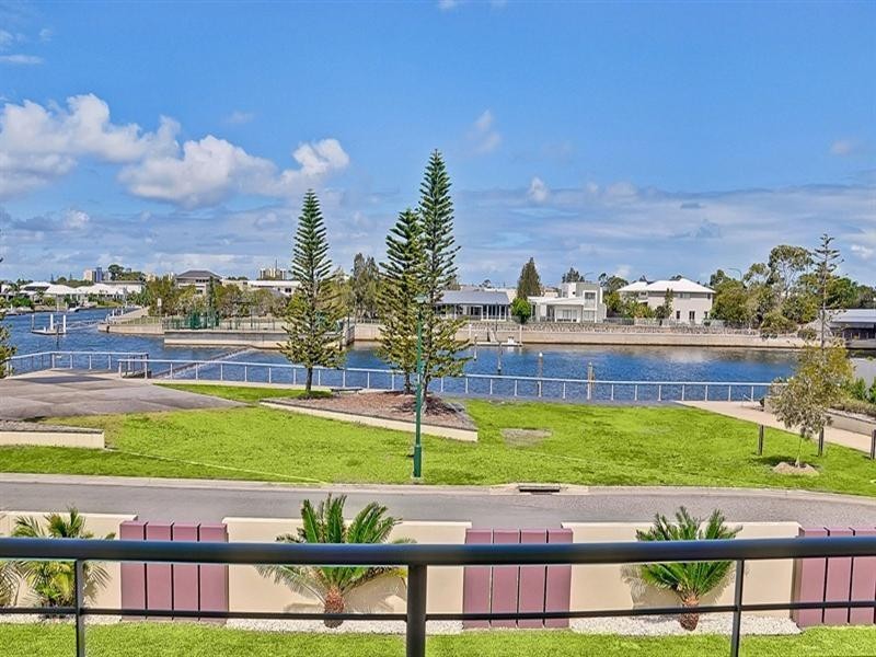 20 Artunga Place, Pelican Waters QLD 4551