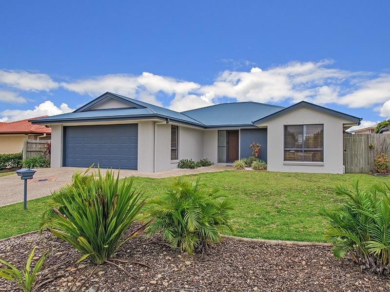 33 Shannon Crescent, Caloundra West QLD 4551