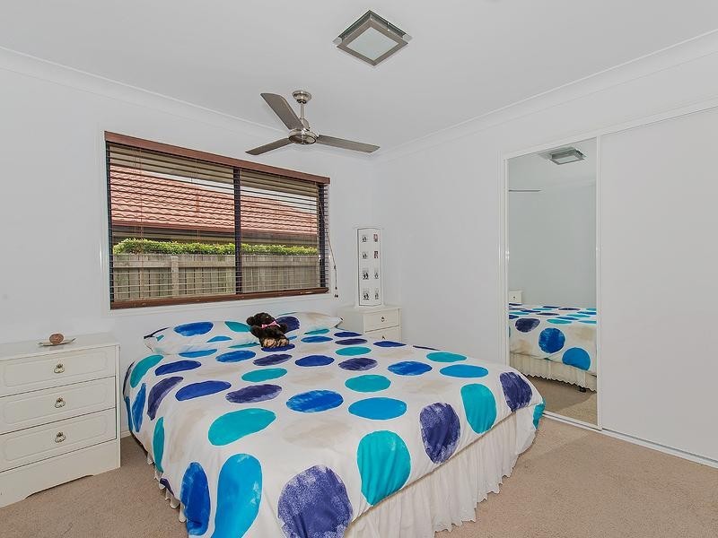 33 Shannon Crescent, Caloundra West QLD 4551