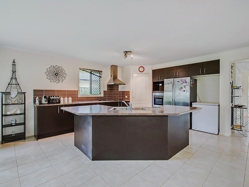 18 Eyre Place, Caloundra West QLD 4551