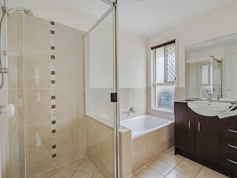 18 Eyre Place, Caloundra West QLD 4551