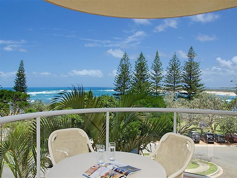 Unit 5 ‘The Waterview’ 14 Bulcock Beach Esplanade, Caloundra QLD 4551