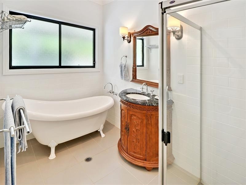 38 Amigh Road, Landsborough QLD 4550