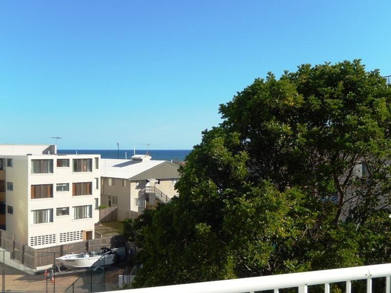 Unit 6 ‘spinnaker Seas’ 64 Edmund Street, Kings Beach QLD 4551