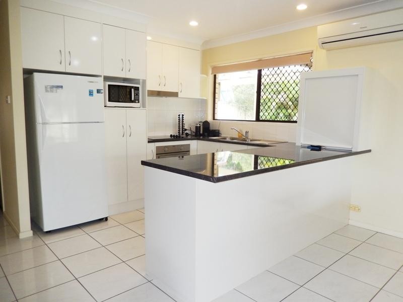 1 Cunningham Court, Golden Beach QLD 4551