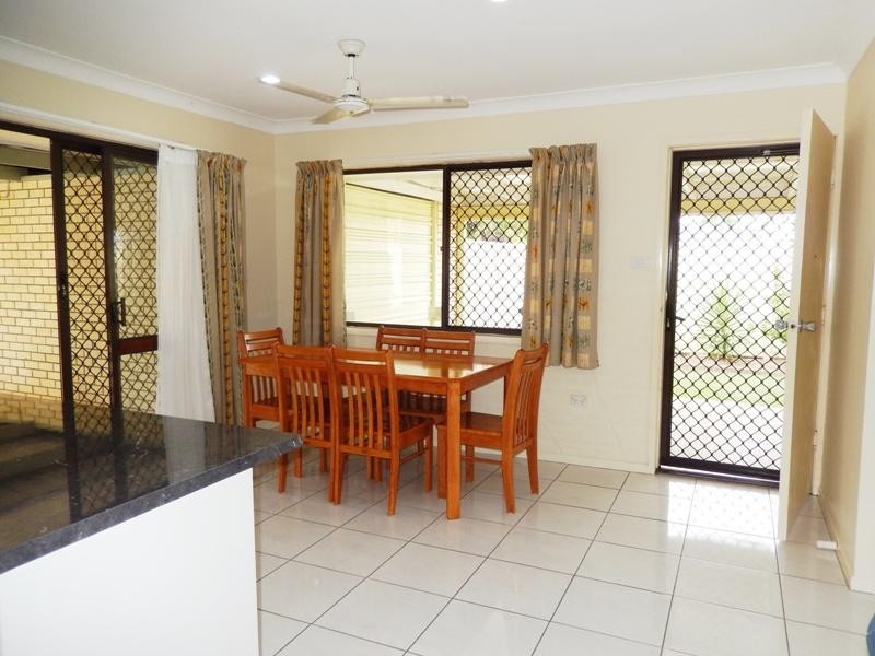 1 Cunningham Court, Golden Beach QLD 4551