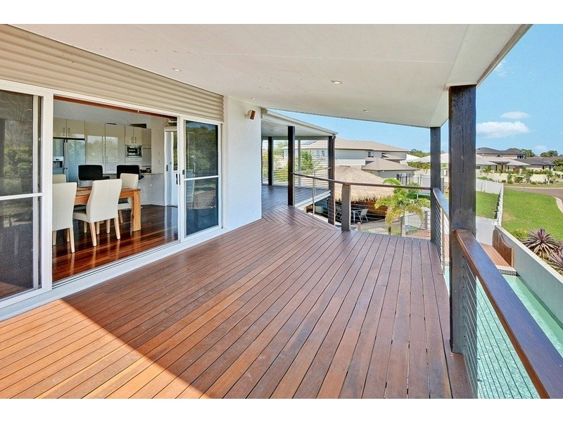 2 Elimbah Street, Pelican Waters QLD 4551