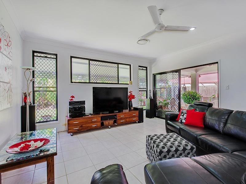 10 Gairdner Street, Caloundra West QLD 4551
