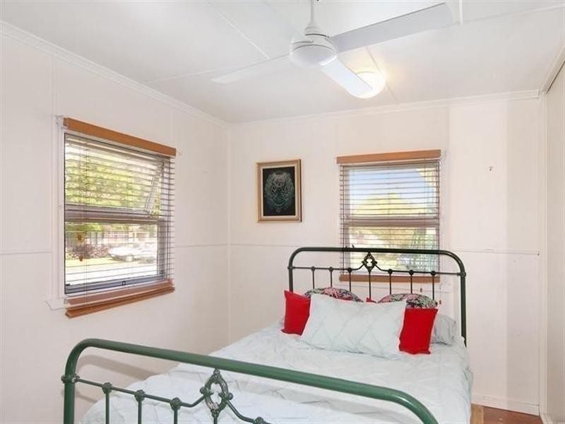 15 Oxley Street, Golden Beach QLD 4551