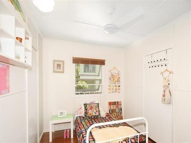 15 Oxley Street, Golden Beach QLD 4551