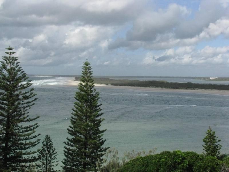 Unit 9 ‘Araluen’ 10 Bulcock Beach Esplanade, Caloundra QLD 4551