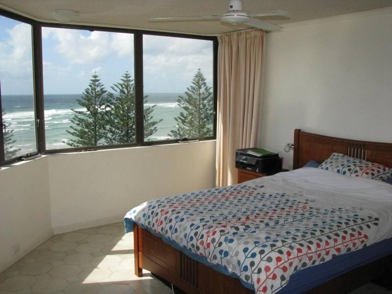 Unit 9 ‘Araluen’ 10 Bulcock Beach Esplanade, Caloundra QLD 4551