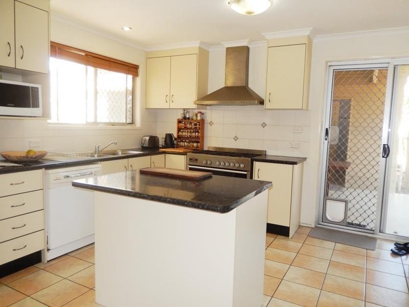 46 Parari Street, Warana QLD 4575