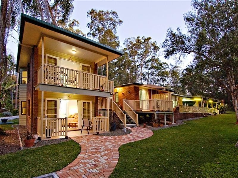 16 Nicolle Court, Mooloolah Valley QLD 4553