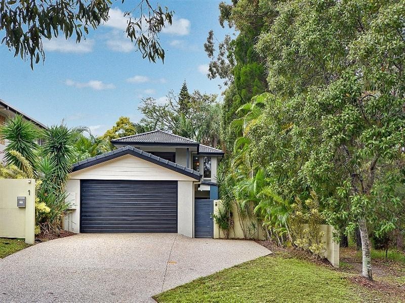 1 Lawley Street, Dicky Beach QLD 4551