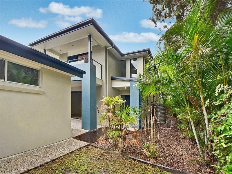 1 Lawley Street, Dicky Beach QLD 4551