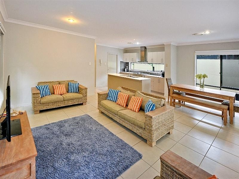1 Lawley Street, Dicky Beach QLD 4551