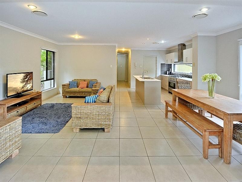 1 Lawley Street, Dicky Beach QLD 4551
