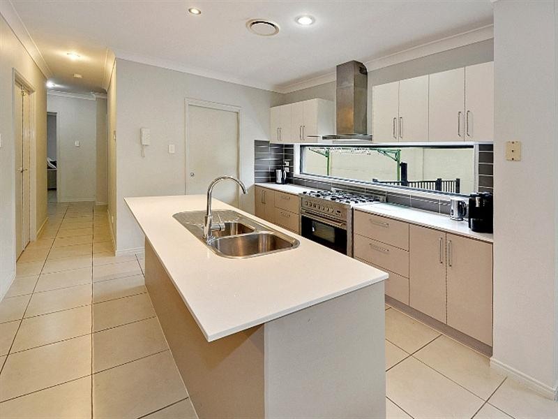 1 Lawley Street, Dicky Beach QLD 4551