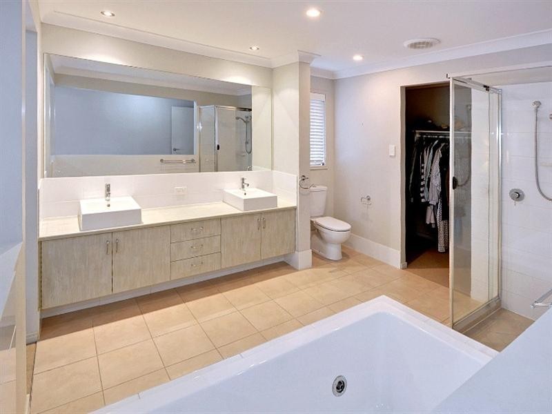 1 Lawley Street, Dicky Beach QLD 4551