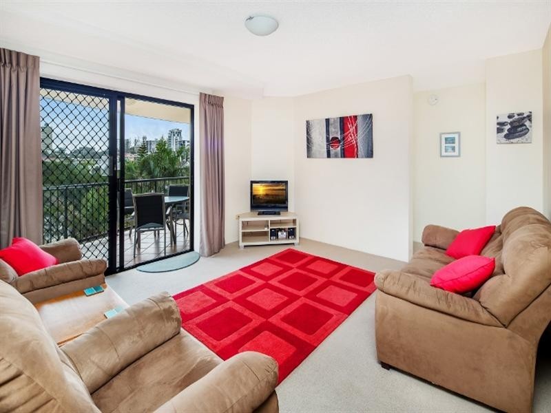 Unit 5 ‘Meridian Caloundra’ 82 Albert Street, Kings Beach QLD 4551