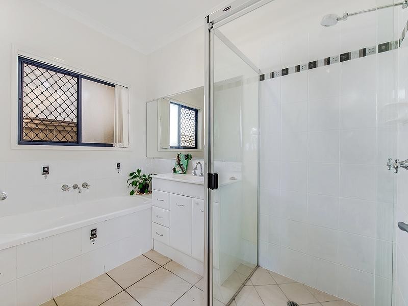32 Nebo Street, Caloundra West QLD 4551