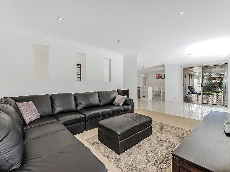 6 Donnelly Place, Caloundra West QLD 4551