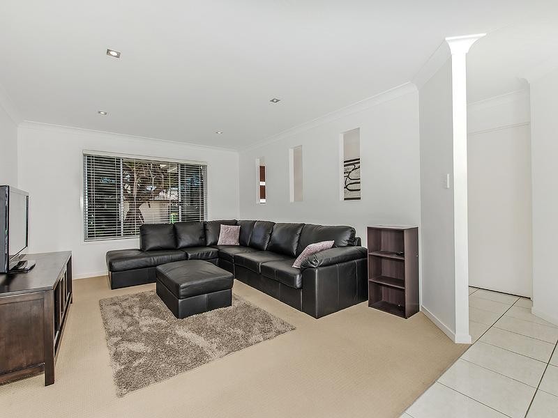 6 Donnelly Place, Caloundra West QLD 4551