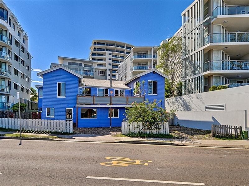 31 Bulcock Beach Esplanade, Caloundra QLD 4551