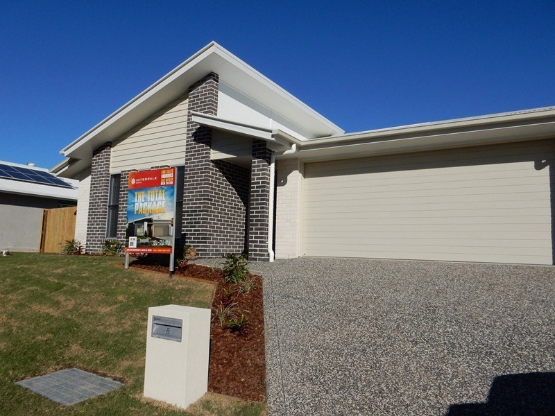 8 Tea Tree Court, Little Mountain QLD 4551