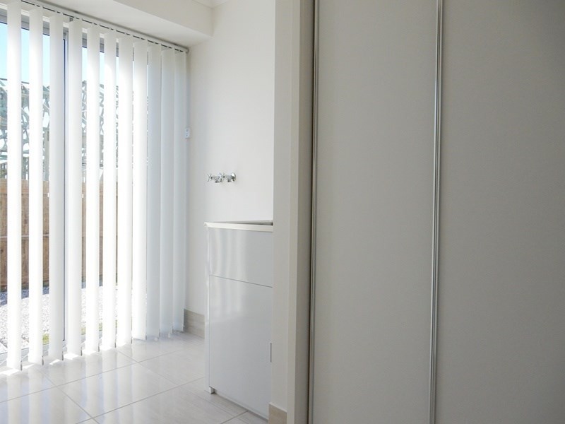 8 Tea Tree Court, Little Mountain QLD 4551