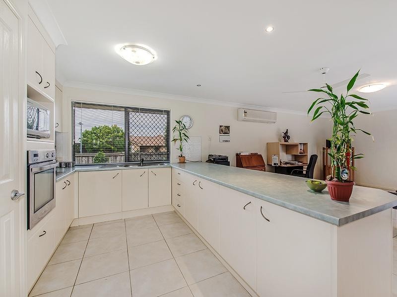 1 Maroon Court, Caloundra West QLD 4551