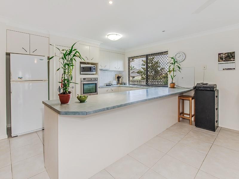 1 Maroon Court, Caloundra West QLD 4551