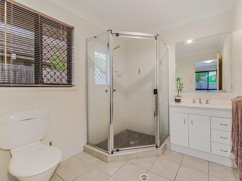 1 Maroon Court, Caloundra West QLD 4551