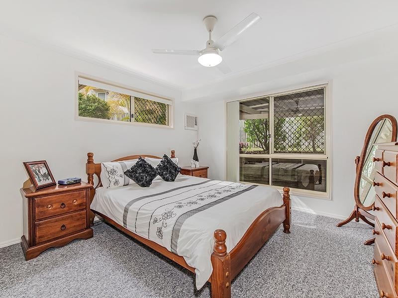 24 Athenree Place, Little Mountain QLD 4551