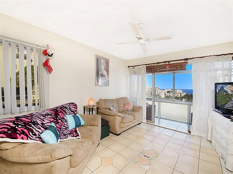 Unit 2 ‘Marperel’ 1 Verney Street, Kings Beach QLD 4551