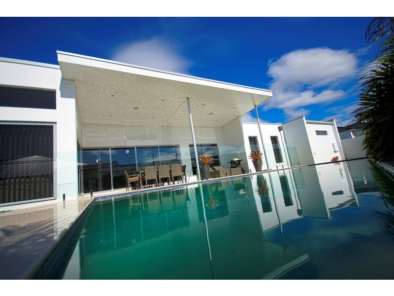 8 Headland Drive, Birtinya QLD 4575