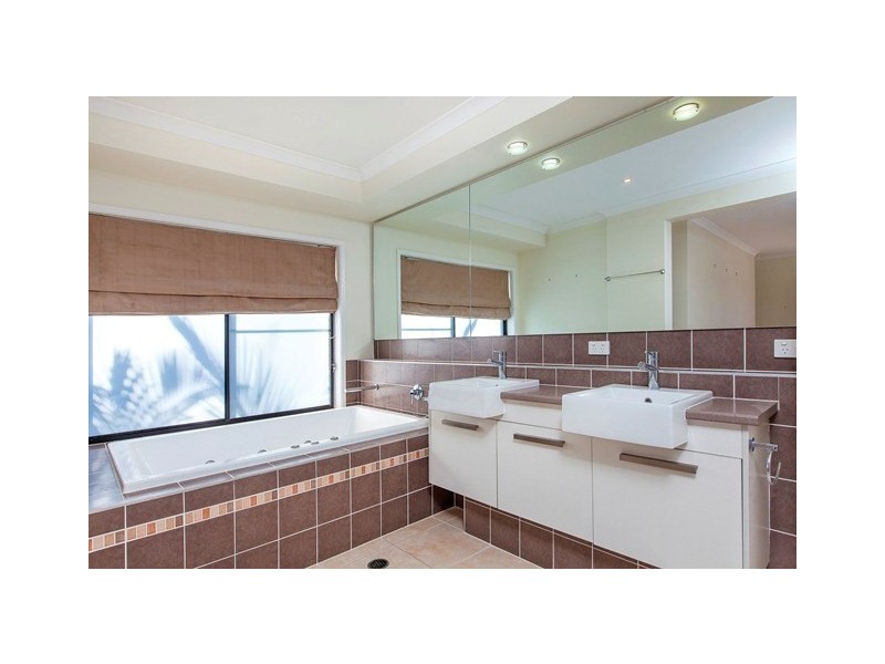 17 Nebo Street, Caloundra West QLD 4551