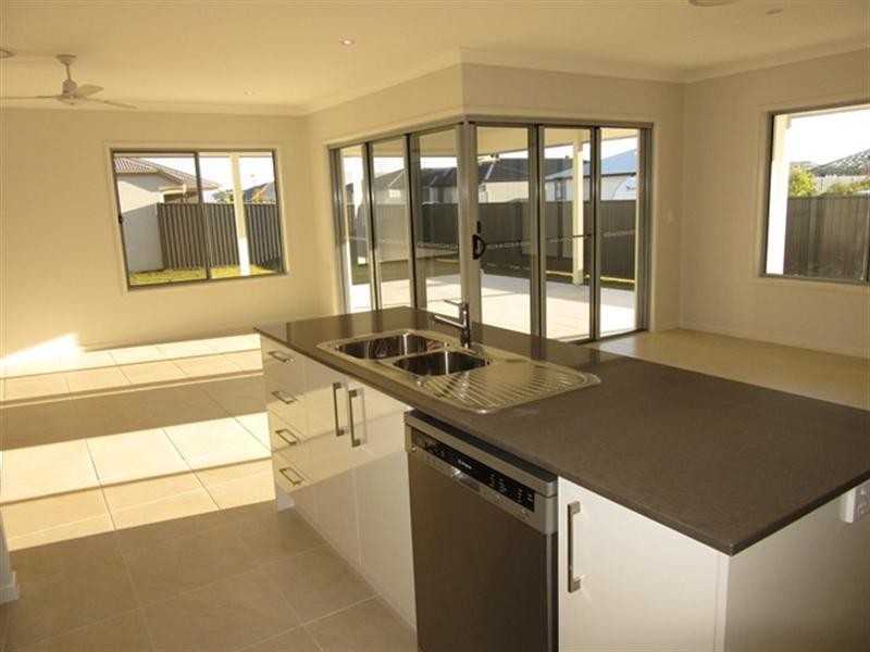 71 Sovereign Circuit, Pelican Waters QLD 4551