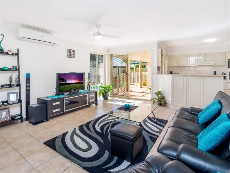 3 Kalowendha Avenue, Pelican Waters QLD 4551