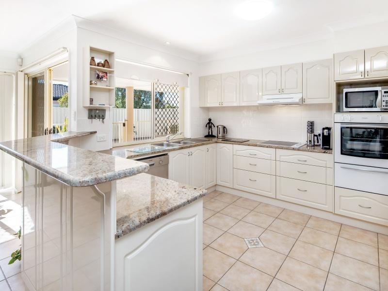 3 Kalowendha Avenue, Pelican Waters QLD 4551