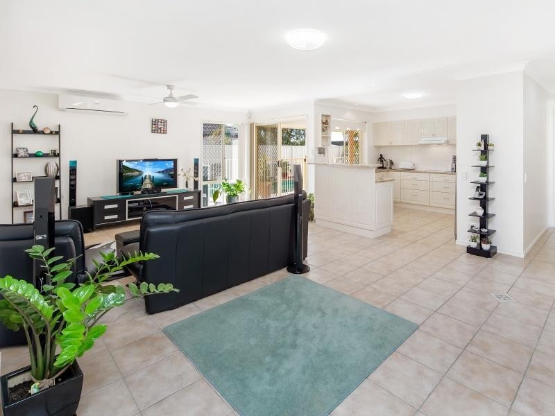 3 Kalowendha Avenue, Pelican Waters QLD 4551