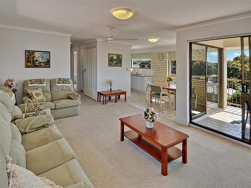 Unit 6 ‘Pacific Reflections’ 56 The Esplanade, Golden Beach QLD 4551