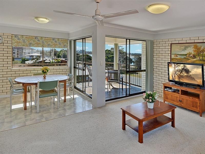 Unit 6 ‘Pacific Reflections’ 56 The Esplanade, Golden Beach QLD 4551