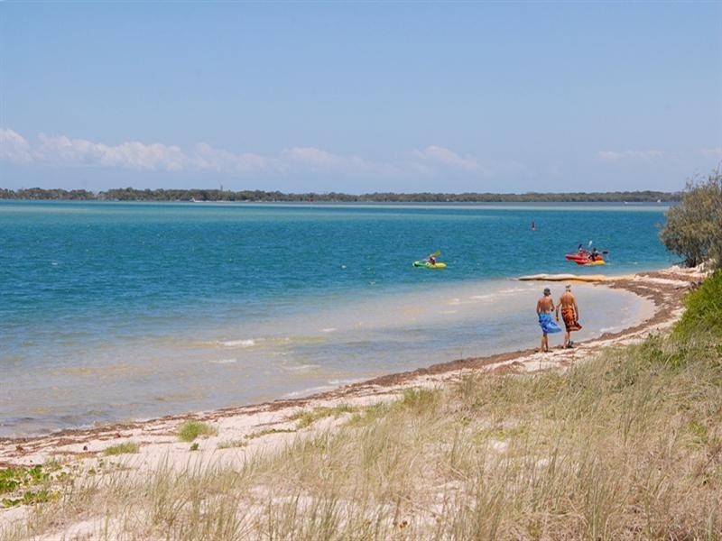 Unit 6 ‘Pacific Reflections’ 56 The Esplanade, Golden Beach QLD 4551