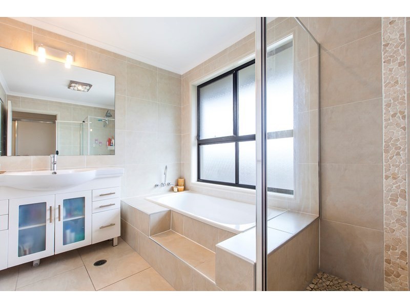 26 Kuthar Street, Pelican Waters QLD 4551