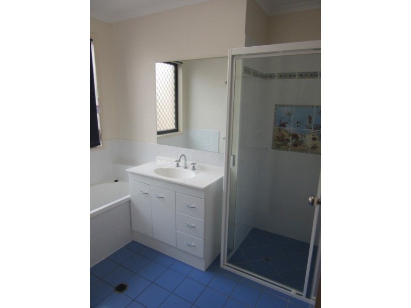 15 Andrew Avenue, Little Mountain QLD 4551