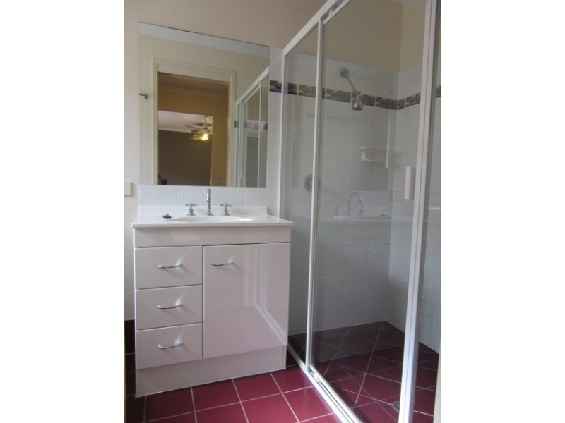 15 Andrew Avenue, Little Mountain QLD 4551