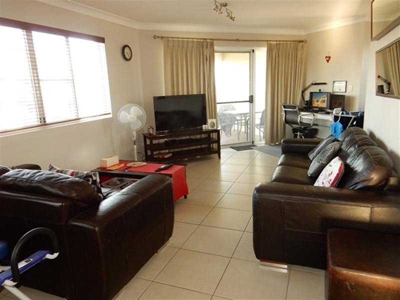 6 ‘Windsurfer View’ 9 Esplanade, Golden Beach QLD 4551